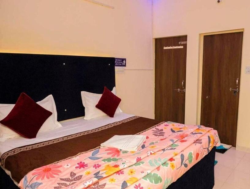 Hotel O Pop Hotel Blue Star Bhilai Екстер'єр фото